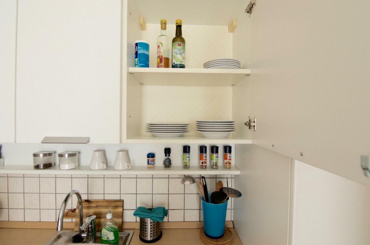 Interno 77: Sunny Apartment with Fast Fiber Internet for Couples Trento Exterior photo